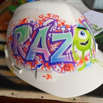 aérographie style graffiti sur casque chantier. krem 2019.